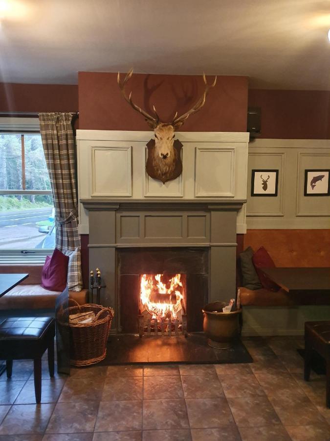 Lochailort Inn ภายนอก รูปภาพ