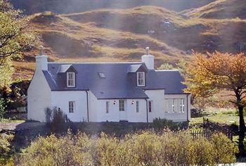 Lochailort Inn ภายนอก รูปภาพ